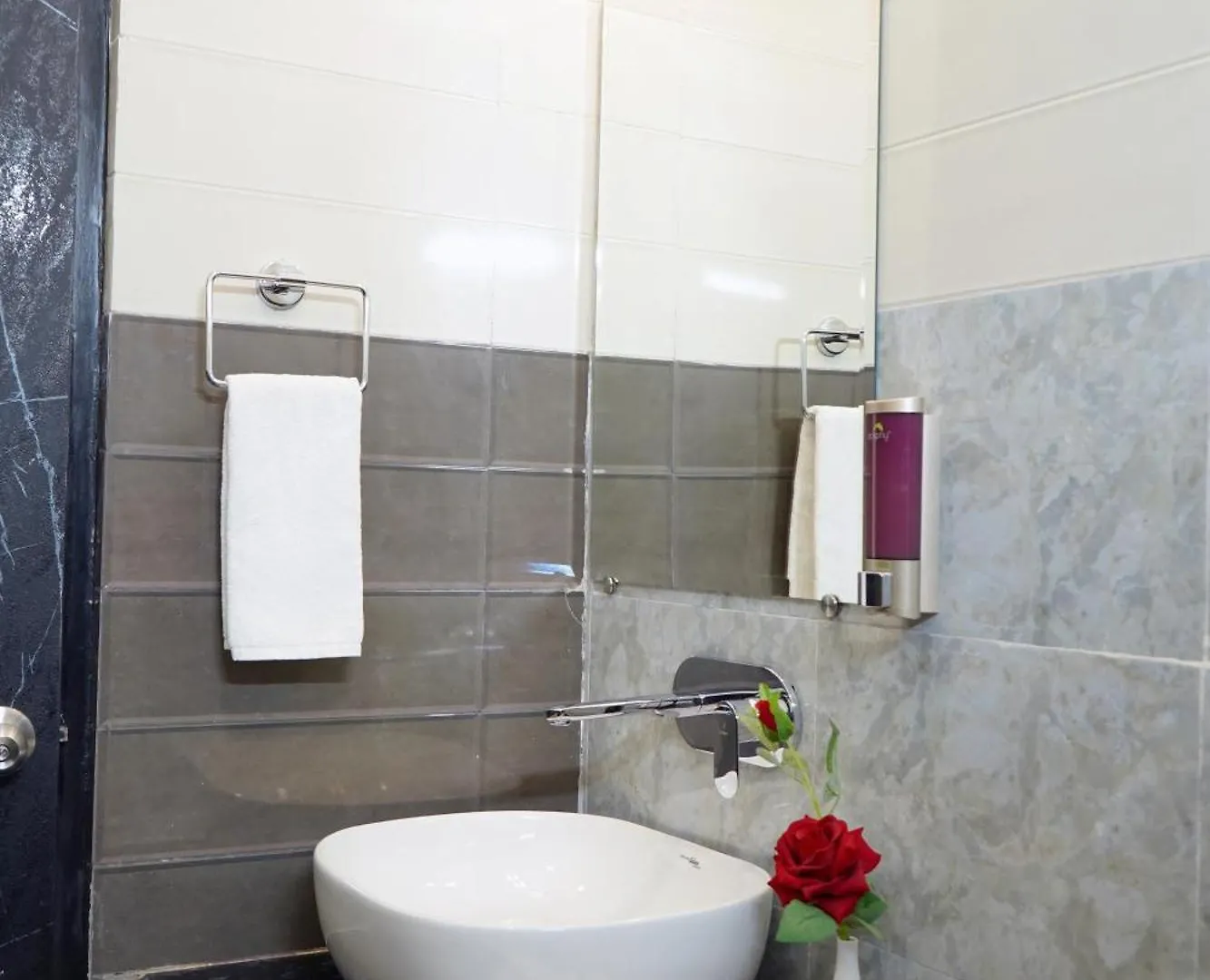 Shrigo Hotel Banaras Varanasi 4*,  India