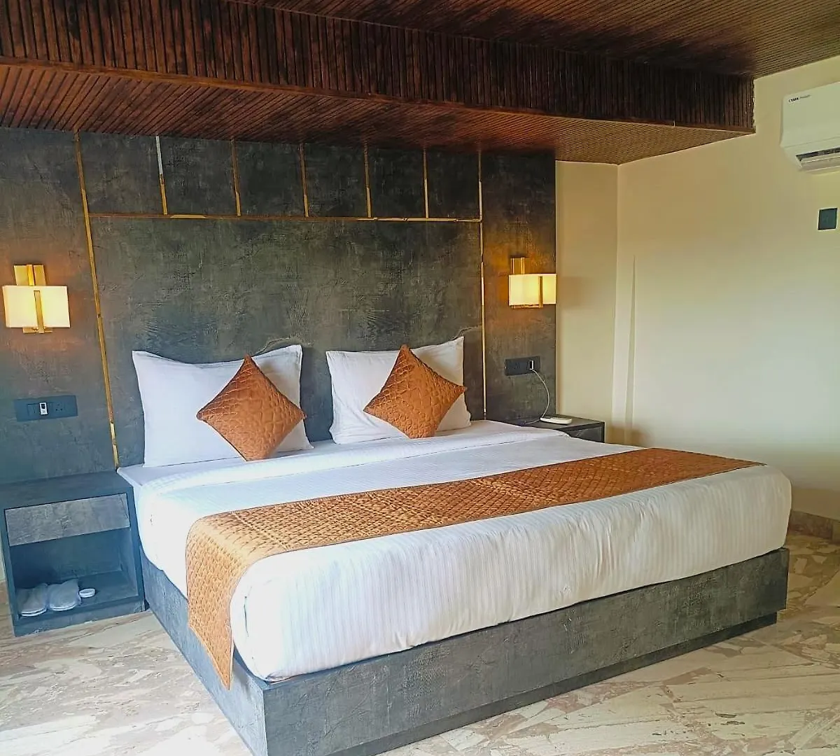 Shrigo Hotel Banaras Varanasi 4*,